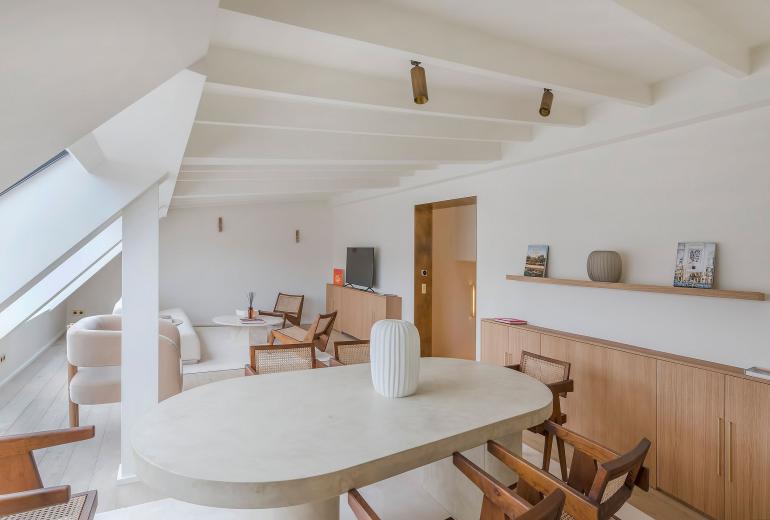Par291 - Magnifique duplex dans le Triangle d'Or