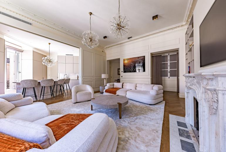 Par011 - Apartamento Excepcional–Avenue Montaigne