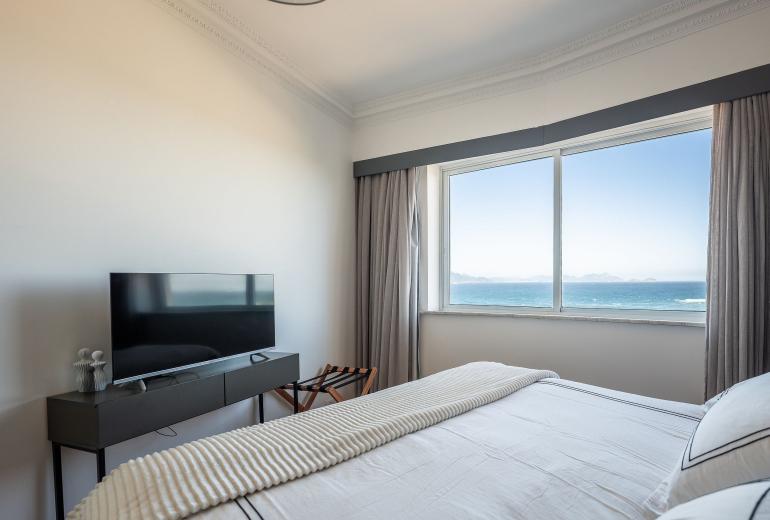 Rio110 – Oceanfront Apartment in Copacabana