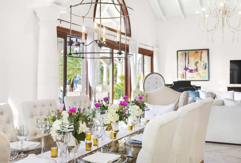 Aia013 – Villa moderna frente al mar en Limestone Bay