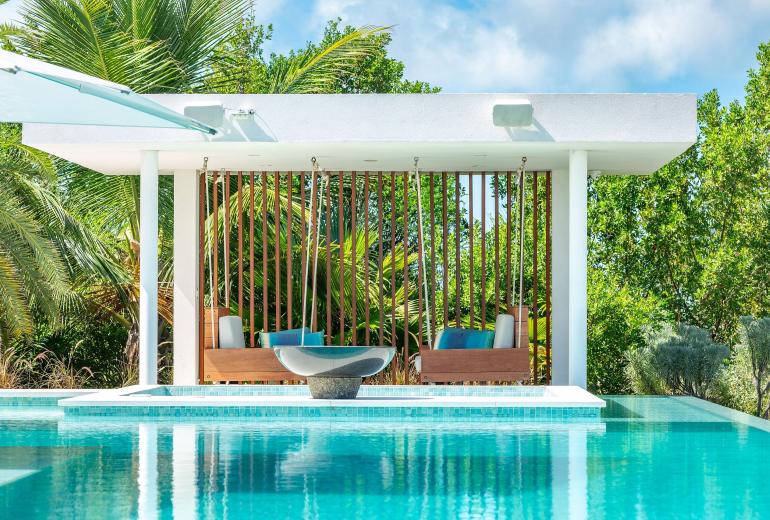 Tci003 – Vila moderna à beira-mar em Grace Bay