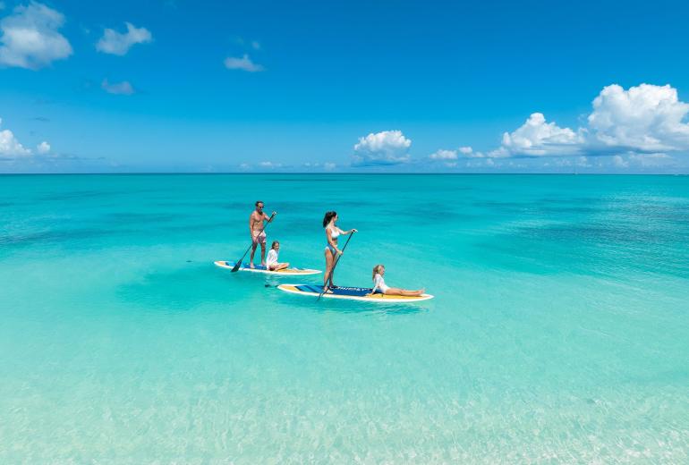 Tci003 – Vila moderna à beira-mar em Grace Bay