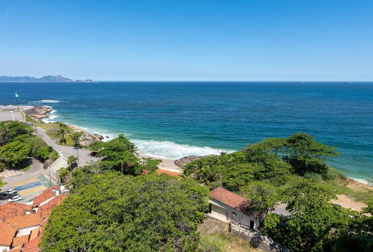 Rio037 - Cobertura de 3 quartos em Arpoador