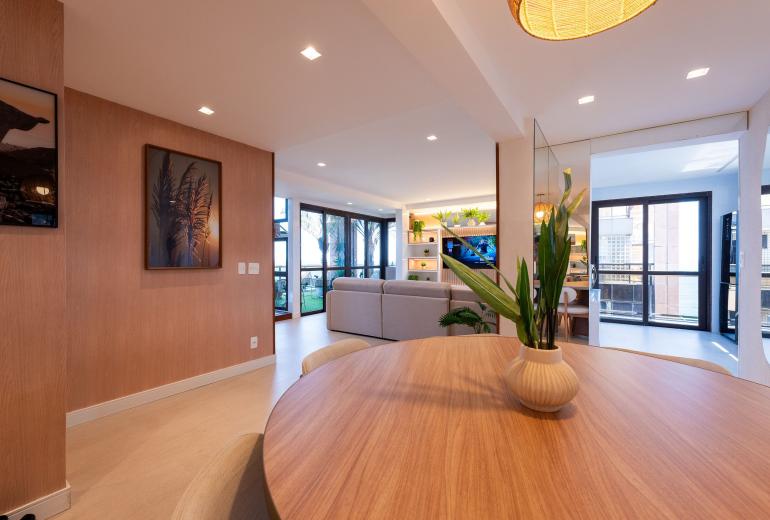 Rio037 - Cobertura de 3 quartos em Arpoador