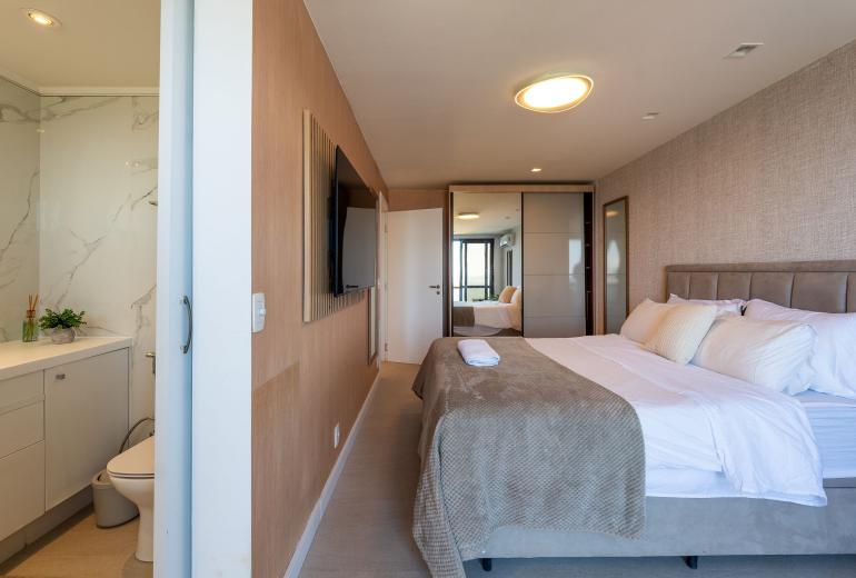 Rio037 - Cobertura de 3 quartos em Arpoador