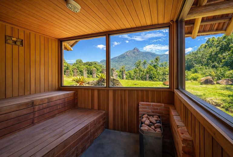 Ang054 - Santuario Privado en Porto Frade