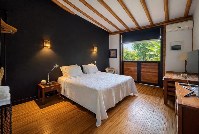 Ang054 - Santuario Privado en Porto Frade