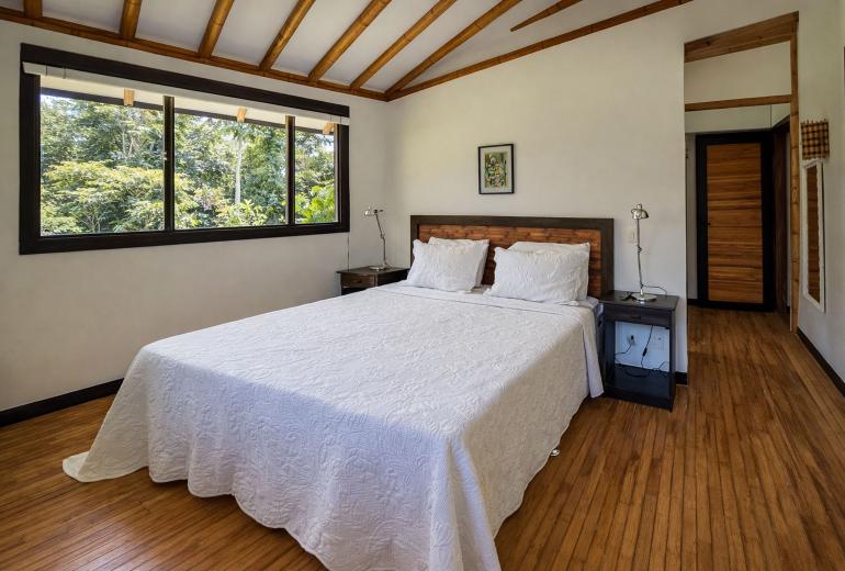 Ang054 - Santuario Privado en Porto Frade