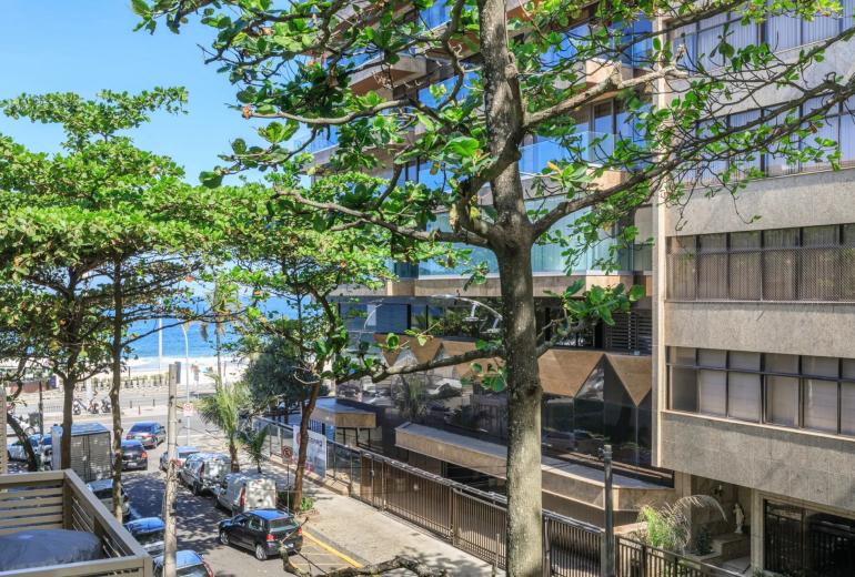 Rio268 - Charming apartment with lateral sea view – Leblon