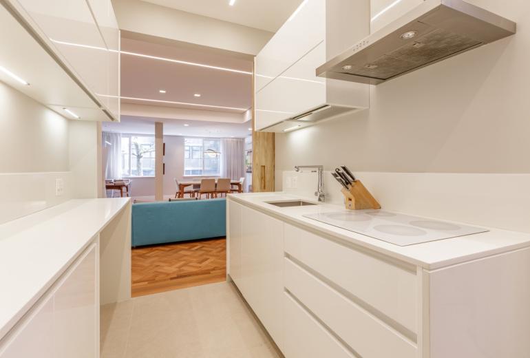 Rio268 - Charming apartment with lateral sea view – Leblon