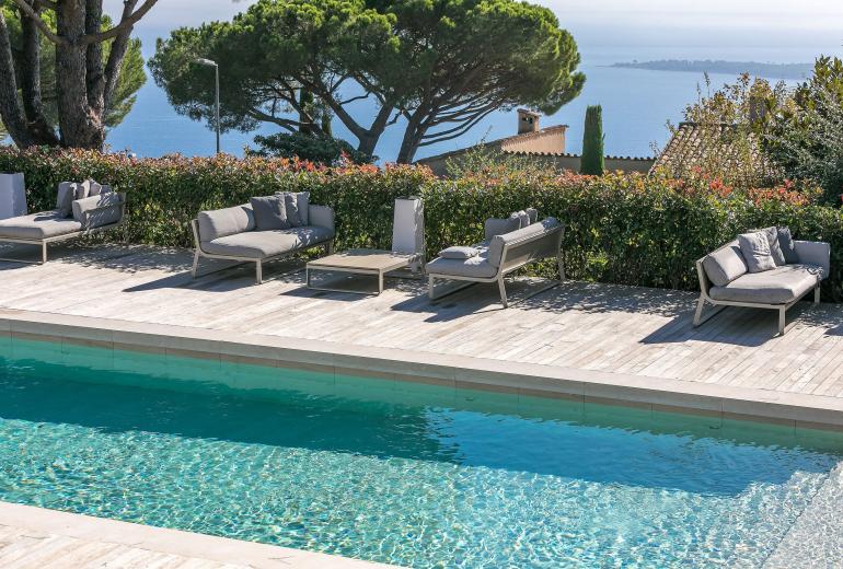 Azu053 - Exceptional Contemporary Villa