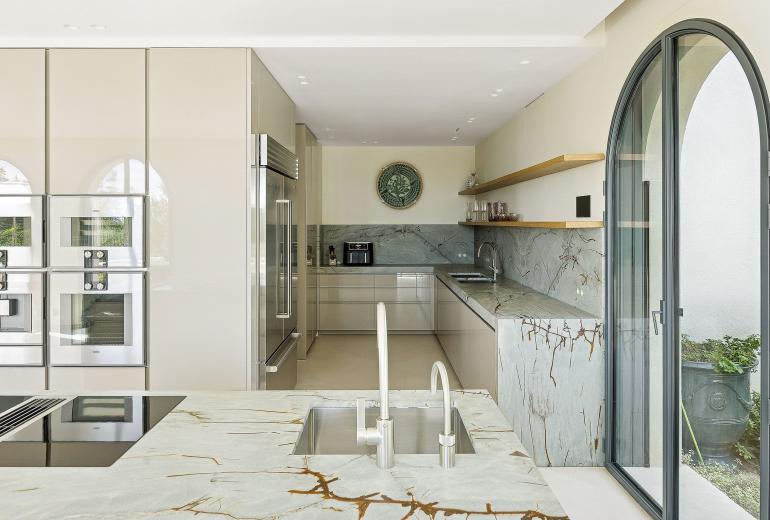 Azu089 - Neo-Provençal Villa with Panoramic Views