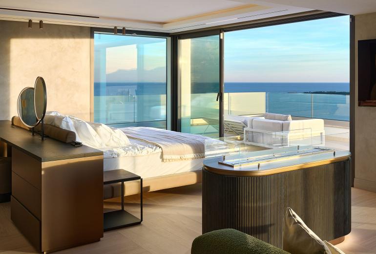 Azu090 – Villa contemporaine avec vue mer à Cannes
