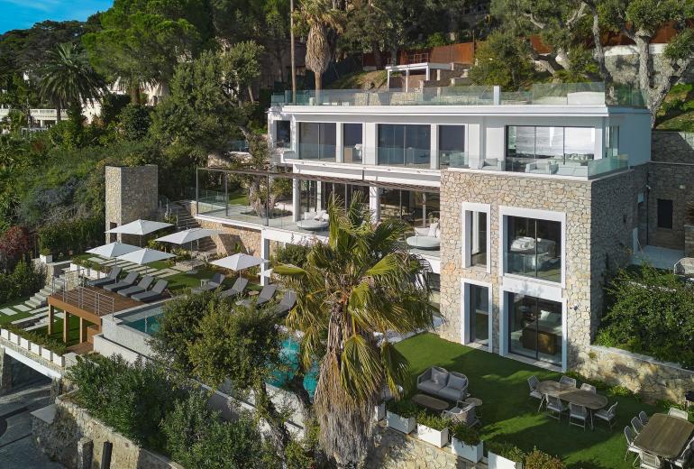 Azu090 – Contemporary sea view villa in Cannes