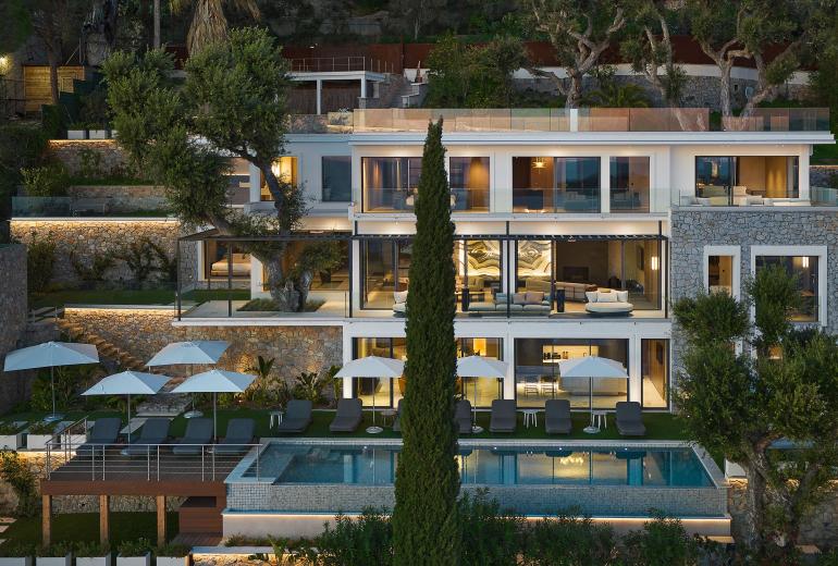 Azu090 – Villa contemporaine avec vue mer à Cannes