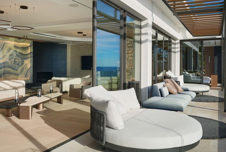 Azu090 – Villa contemporaine avec vue mer à Cannes