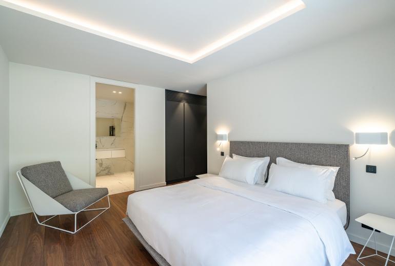 Azu128 – Elegant garden villa with pool in Cannes