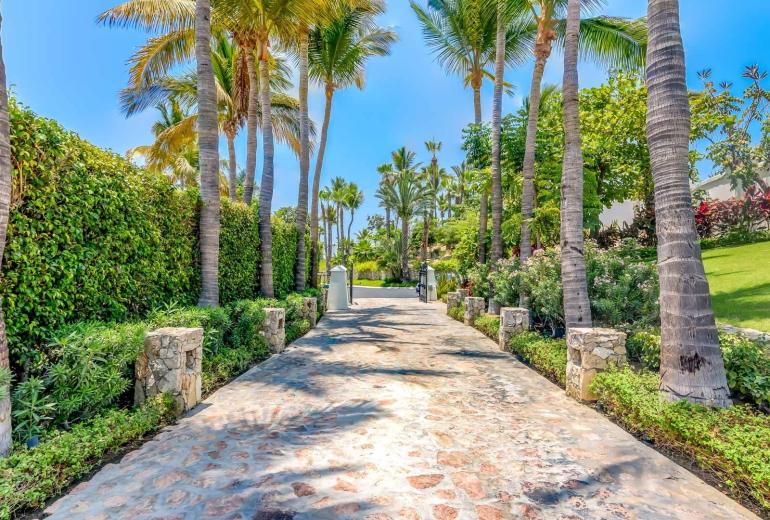 Cab024 – Villa face au golf à San José del Cabo