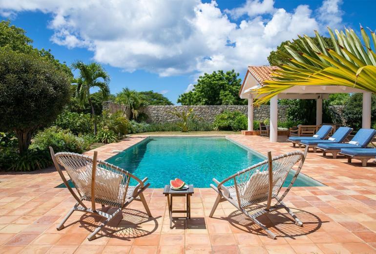 Sxm025 – Architectural home with lagoon views in Terres Basses