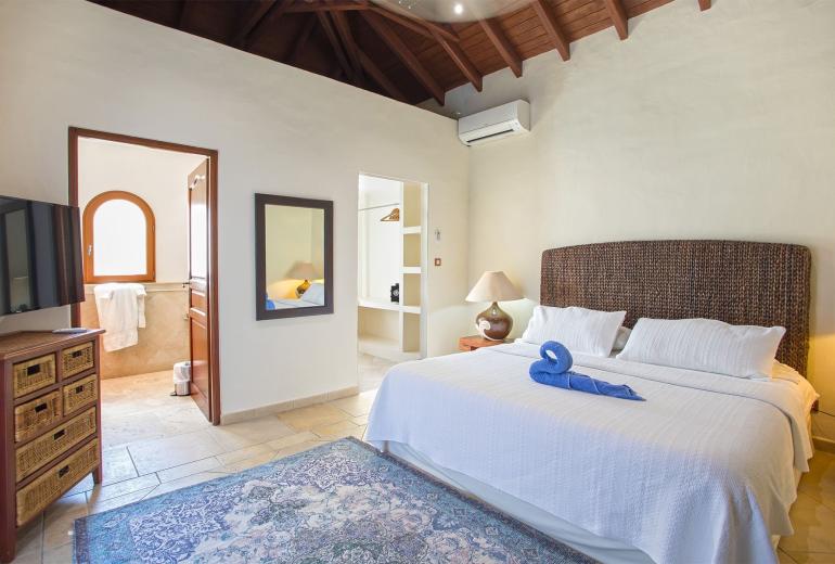Sxm026 – Villa con playa privada en Terres Basses