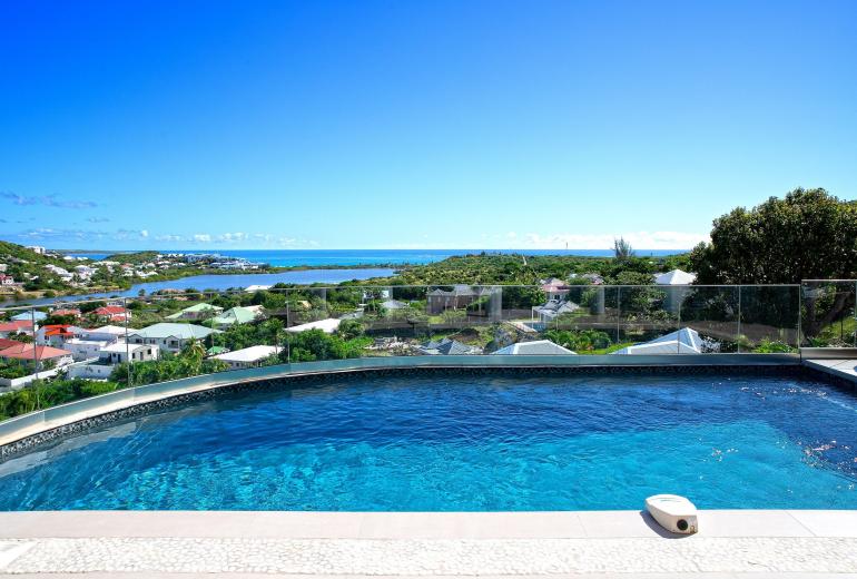 Sxm030 – Villa avec vue sur la mer et piscine à Mont Vernon
