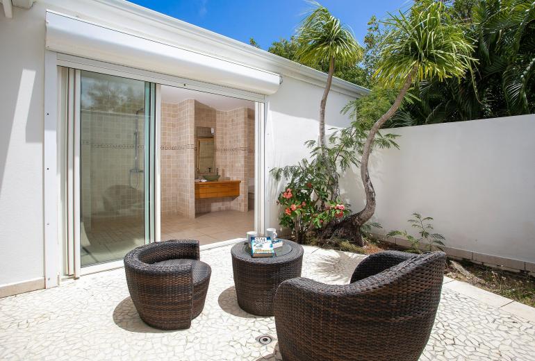 Sxm033 – Oceanview villa with large pool in Terres Basses