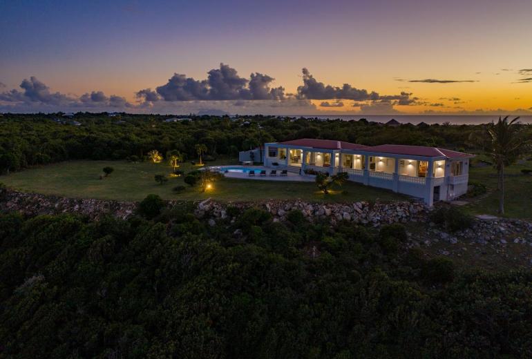 Sxm034 – Villa no penhasco com vista para o mar em Terres Basses