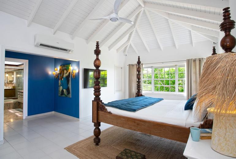 Sxm036 – Colonial-style villa with ocean views in Terres Basses