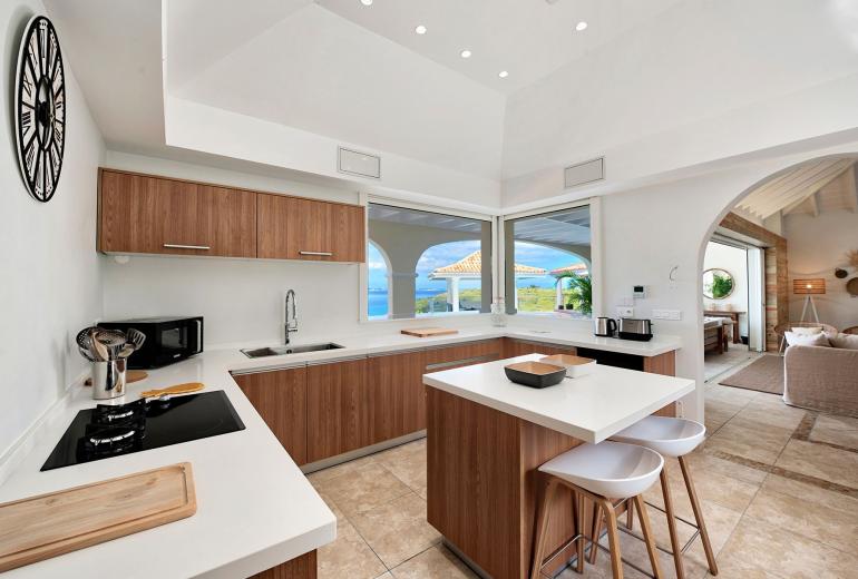 Sxm037 – Elegant villa with ocean views near Happy Bay