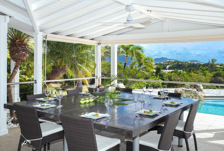 Sxm040 – Élégante villa avec vue sur le lagon à Terres Basses