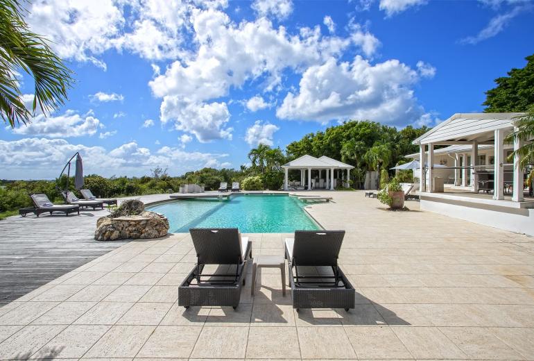Sxm040 – Élégante villa avec vue sur le lagon à Terres Basses
