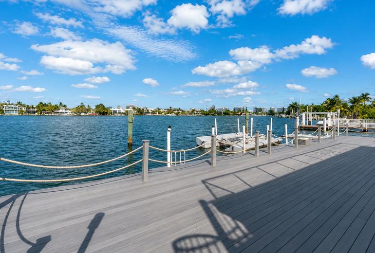 Mia016 - Waterfront Estate with Bay Views in Miami