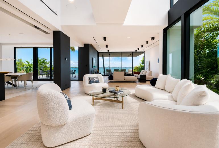 Mia017 - Modern bayfront estate in Miami Beach