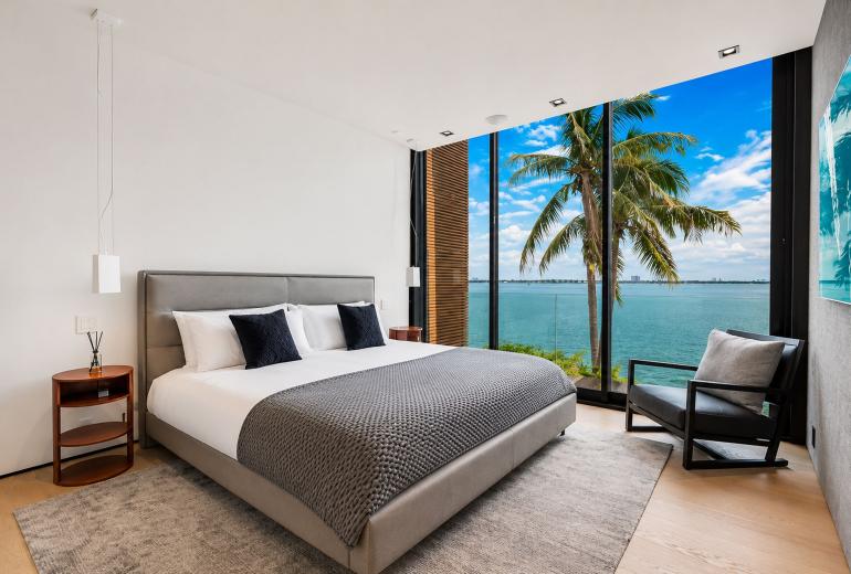 Mia017 - Modern bayfront estate in Miami Beach