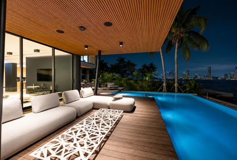 Mia017 - Modern bayfront estate in Miami Beach