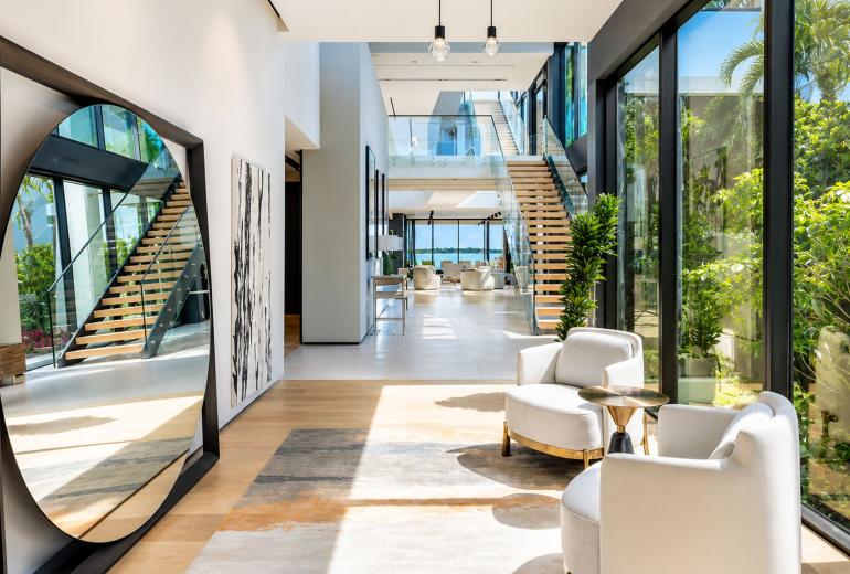 Mia017 - Modern bayfront estate in Miami Beach