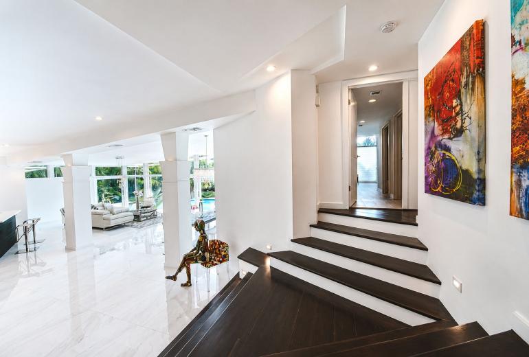Mia019 - Modern Waterfront House in Fort Lauderdale