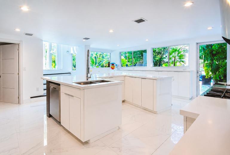 Mia019 - Modern Waterfront House in Fort Lauderdale
