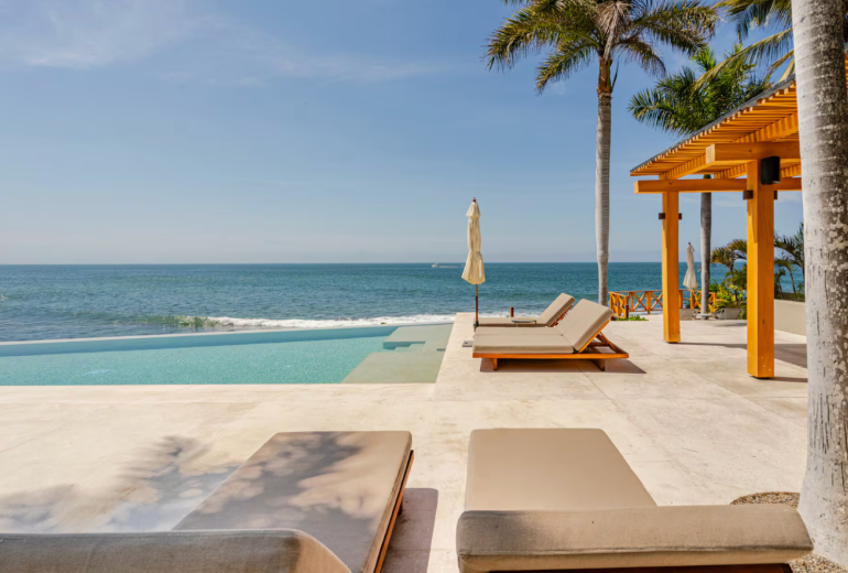 Ptm043 - Modern Rustic Oceanfront Villa in Punta Mita