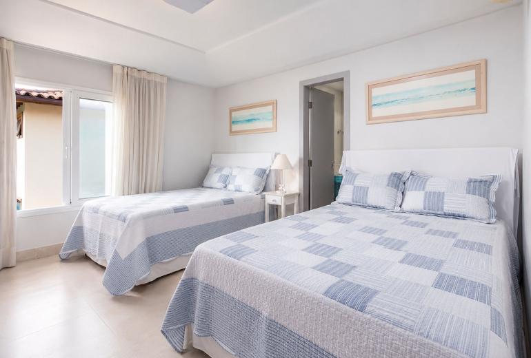 Buz020 - Modern Oceanfront Villa in Ferradura
