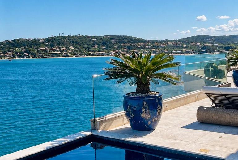 Buz020 - Modern Oceanfront Villa in Ferradura
