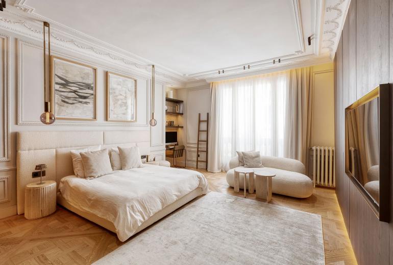 Par029 - Apartment in Paris’ Golden Triangle