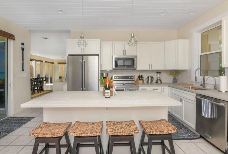 Bhs015 - Beachfront villa with private pool in Great Exuma