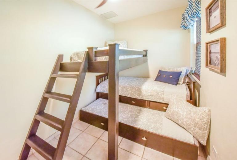 Bhs015 - Beachfront villa with private pool in Great Exuma