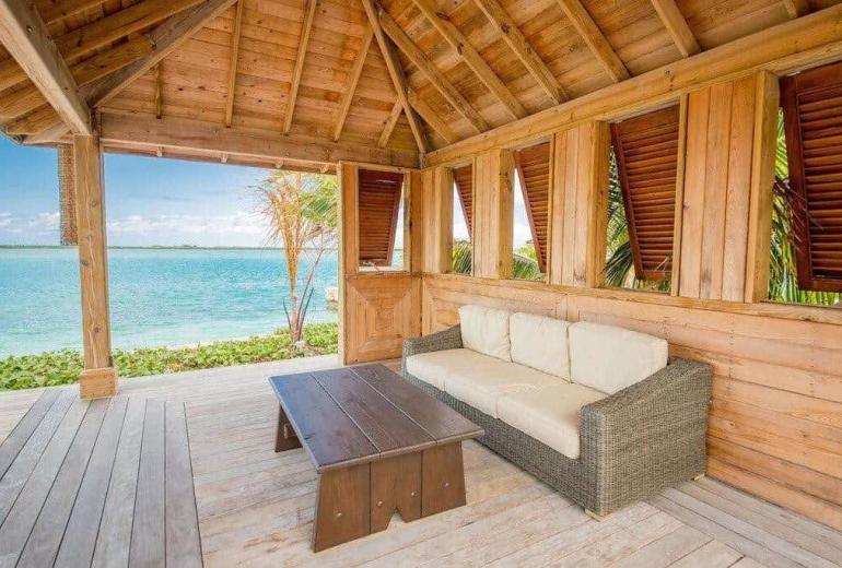 Bhs020 - Beachfront villa with infinity pool in Great Exuma