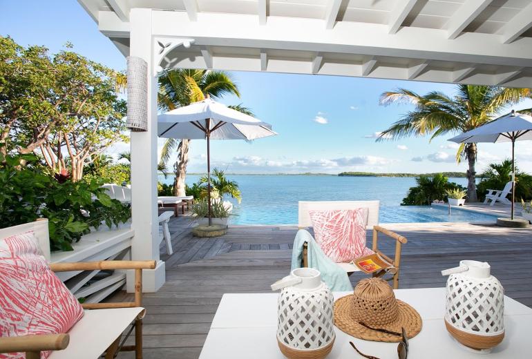 Bhs022 - Oceanfront cottage with infinity pool in Great Exuma