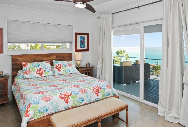 Bhs024 - Oceanfront villa with private dock in Exuma