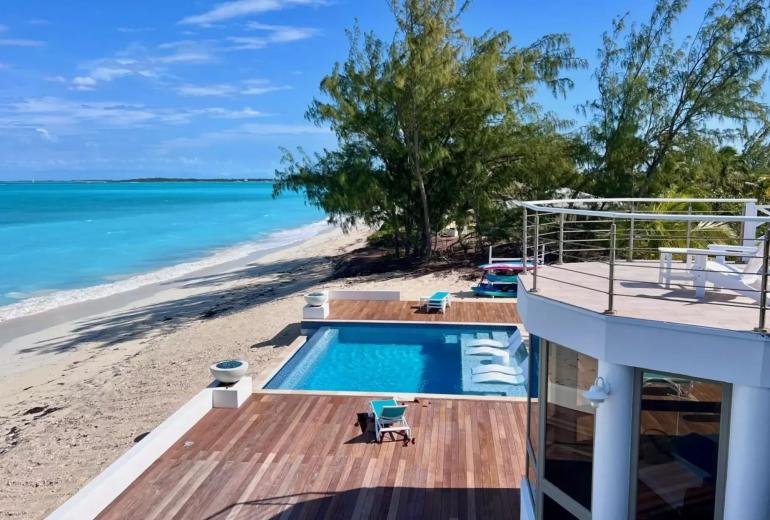 Bhs025 - Beachfront villa with ocean views in Exuma