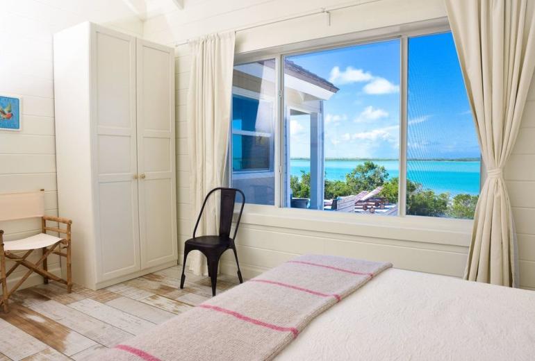 Bhs027 - Beachfront villa with private pool in Great Exuma