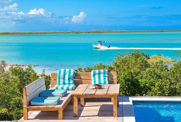 Bhs027 - Beachfront villa with private pool in Great Exuma